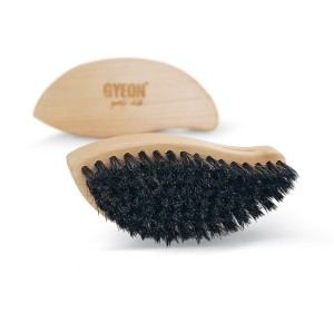 Gyeon Q2M Leather Brush - szczoteczka do czyszczenia skóry z naturalnego końskiego włosa